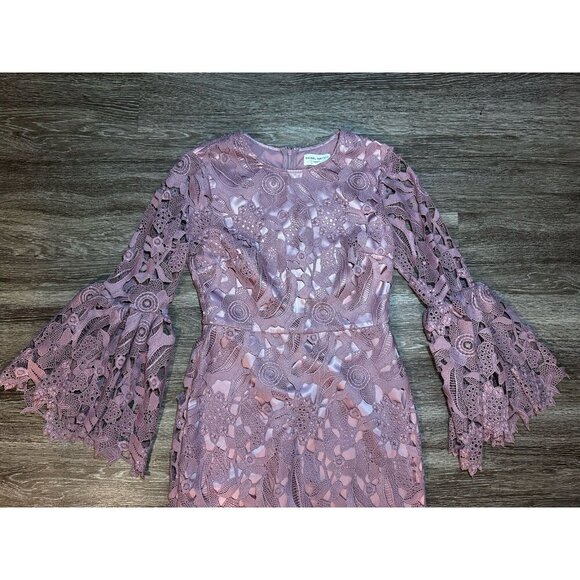 Rachel Parcell Windsor Dress in Mauve Berry Size Small Bell Sleeve Midi Lace - Picture 3 of 11